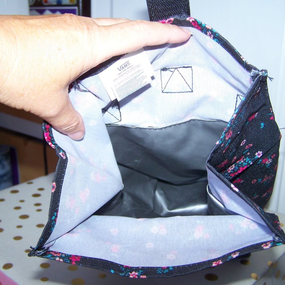 Vans Insulated Lunch Bag - Picture 4 of 5